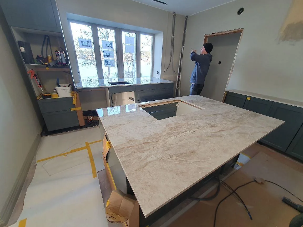 Køkkenbordplade i Dekton Taga, Älta – billede 2