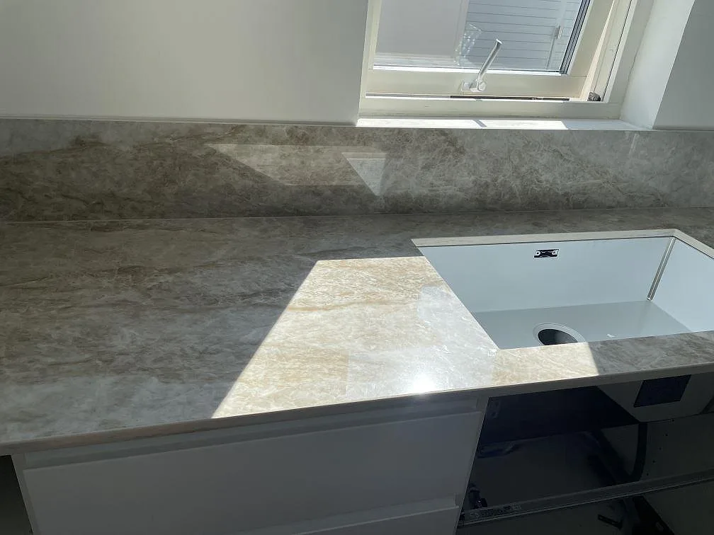 Køkkenbordplade i Dekton Taga, Bunkeflostrand – billede 3