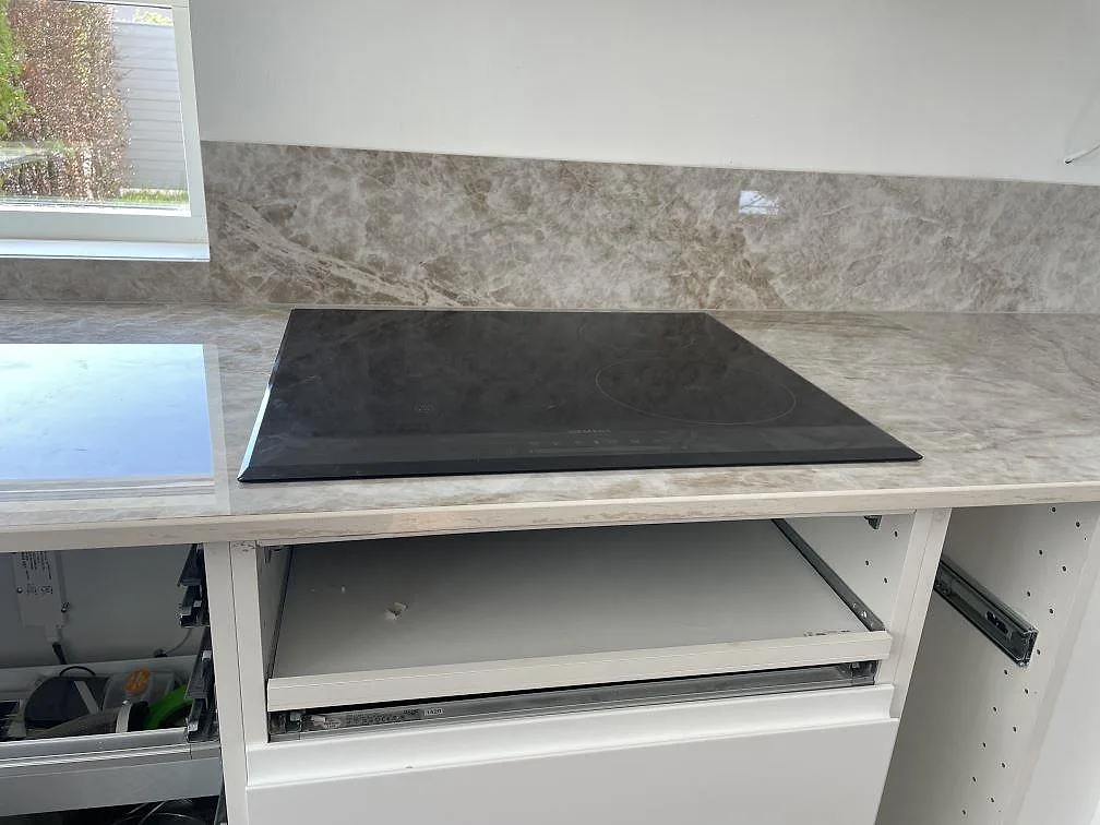 Køkkenbordplade i Dekton Taga, Bunkeflostrand – billede 2