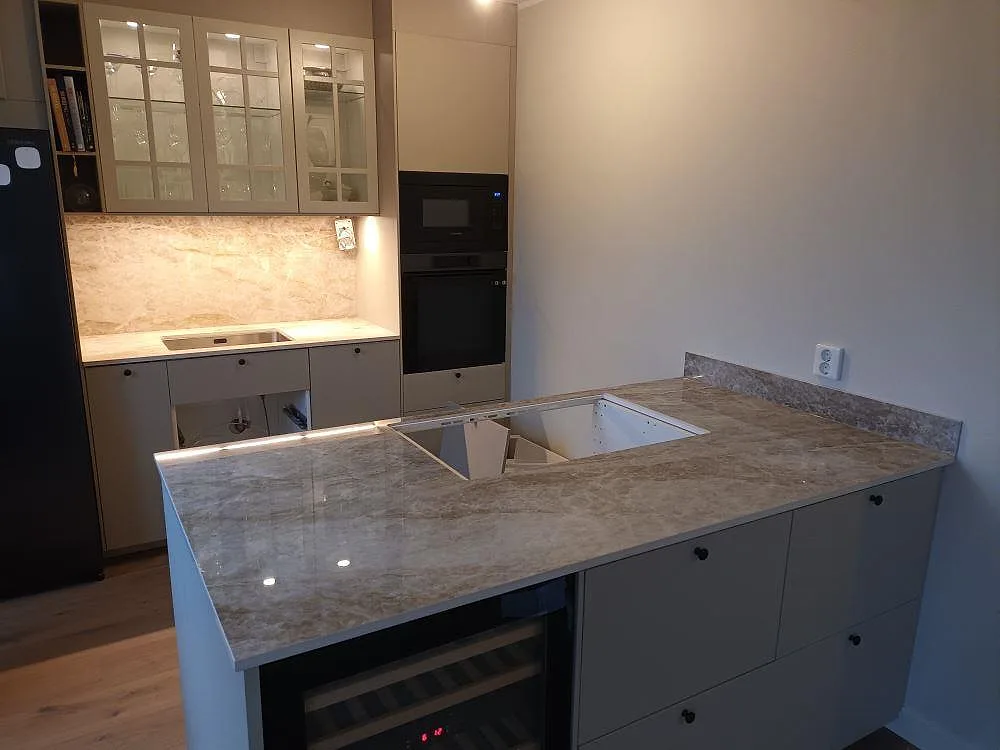 Køkkenbordplade i Dekton Taga, Hägersten – billede 2