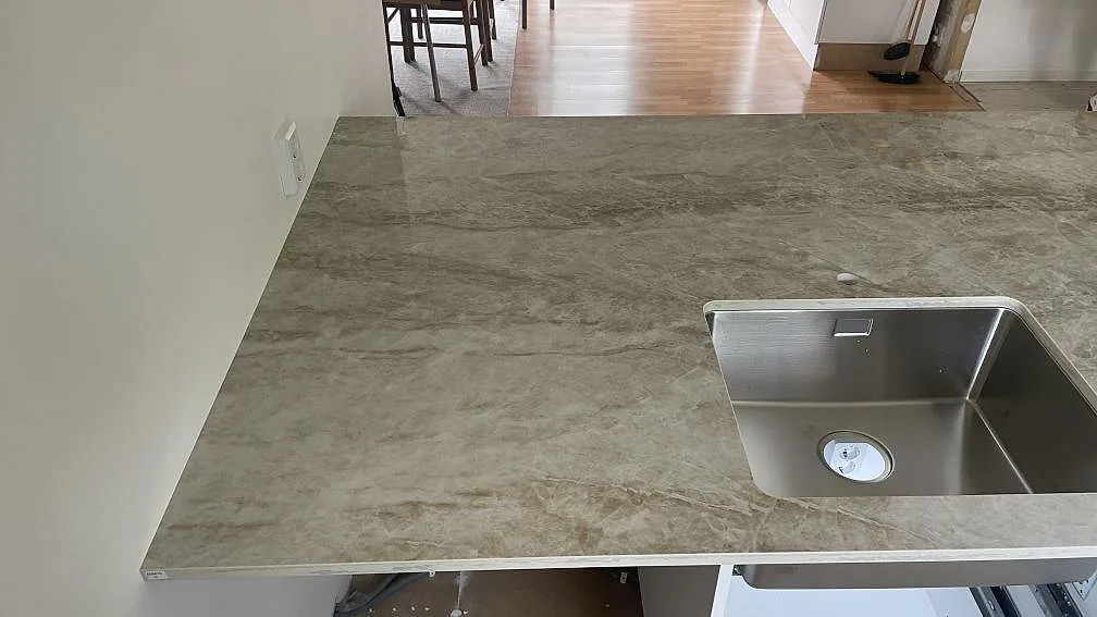 Køkkenbordplade i Dekton Taga, Hässleholm – billede 5
