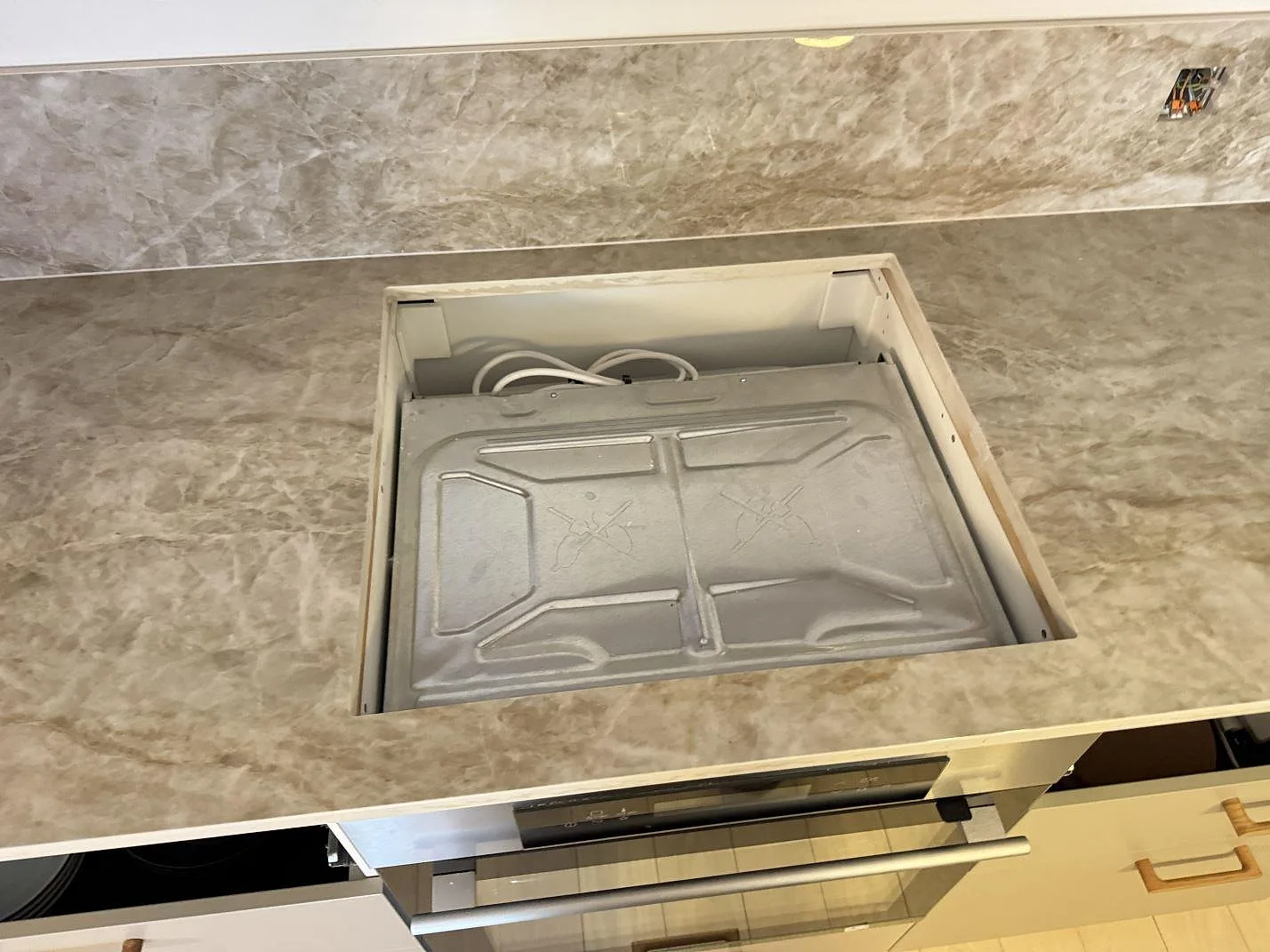 Køkkenbordplade i Dekton Taga, København V – billede 5