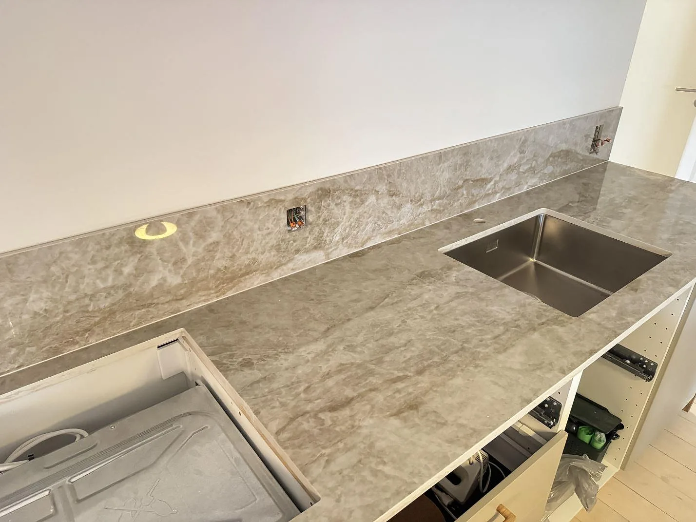 Køkkenbordplade i Dekton Taga, København V – billede 2
