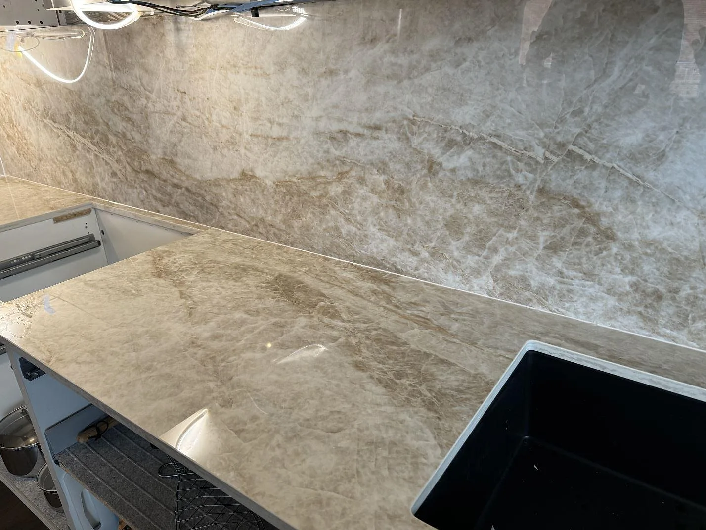 Køkkenbordplade i Dekton Taga, Malmö – billede 3