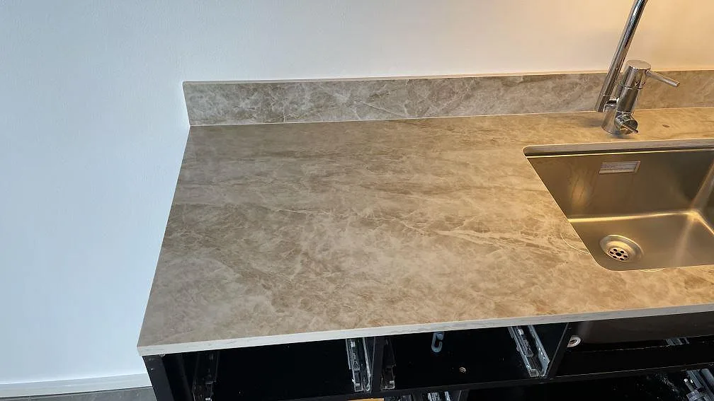 Køkkenbordplade i Dekton Taga, Malmö – billede 5