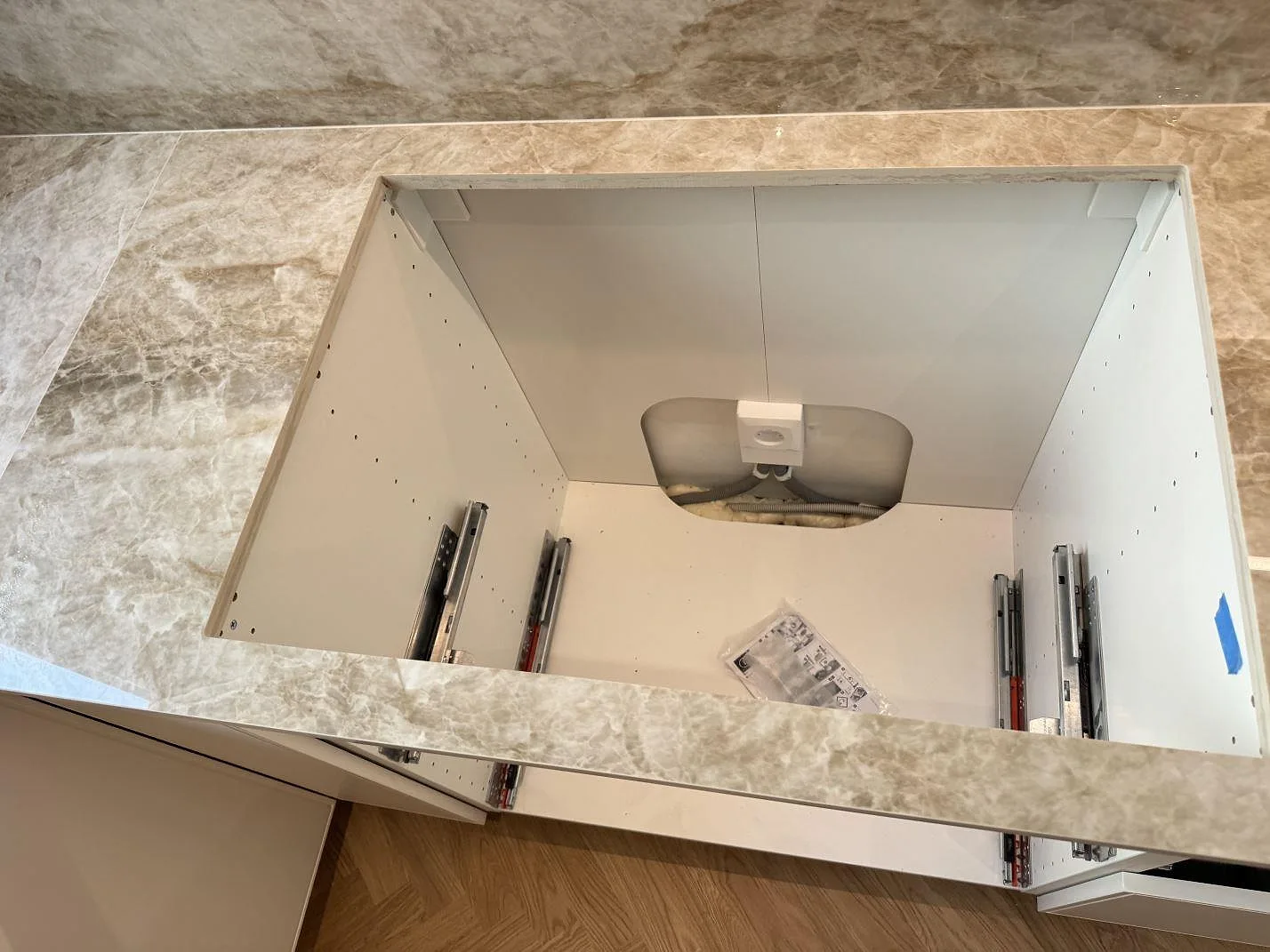 Køkkenbordplade i Dekton Taga, Malmö – billede 8