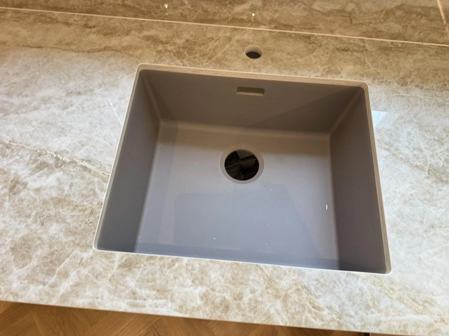 Køkkenbordplade i Dekton Taga, Malmö – billede 7
