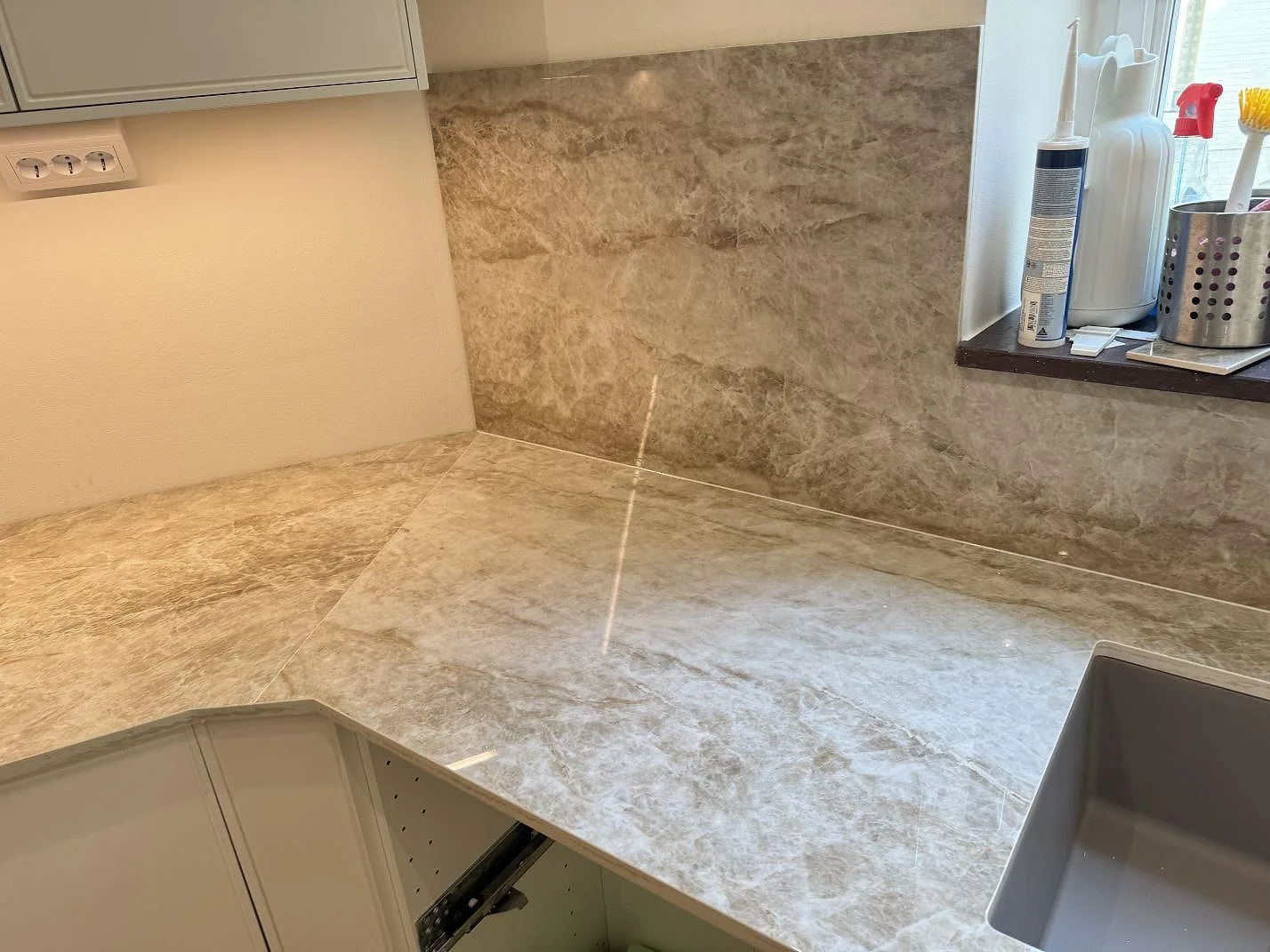 Køkkenbordplade i Dekton Taga, Malmö – billede 5