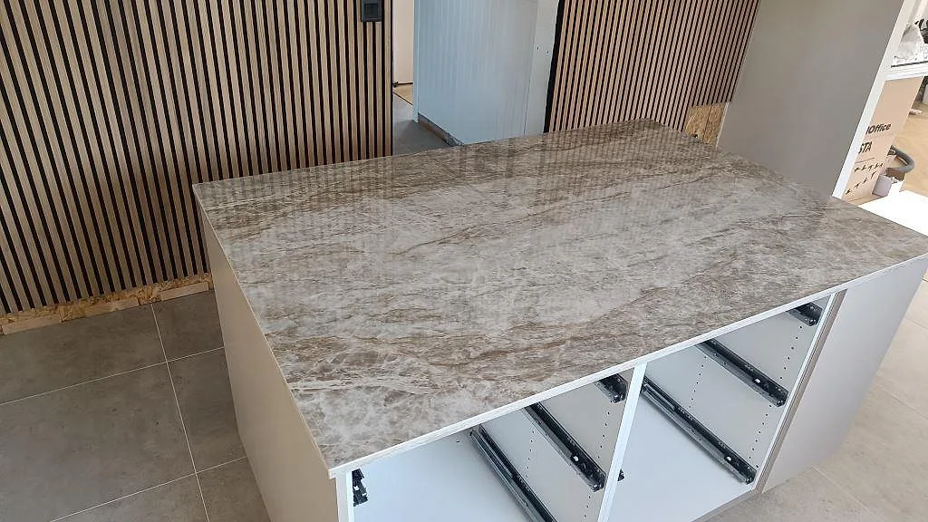 Gennemført projekt: Køkkenbordplade i Dekton Taga, Trollhättan.