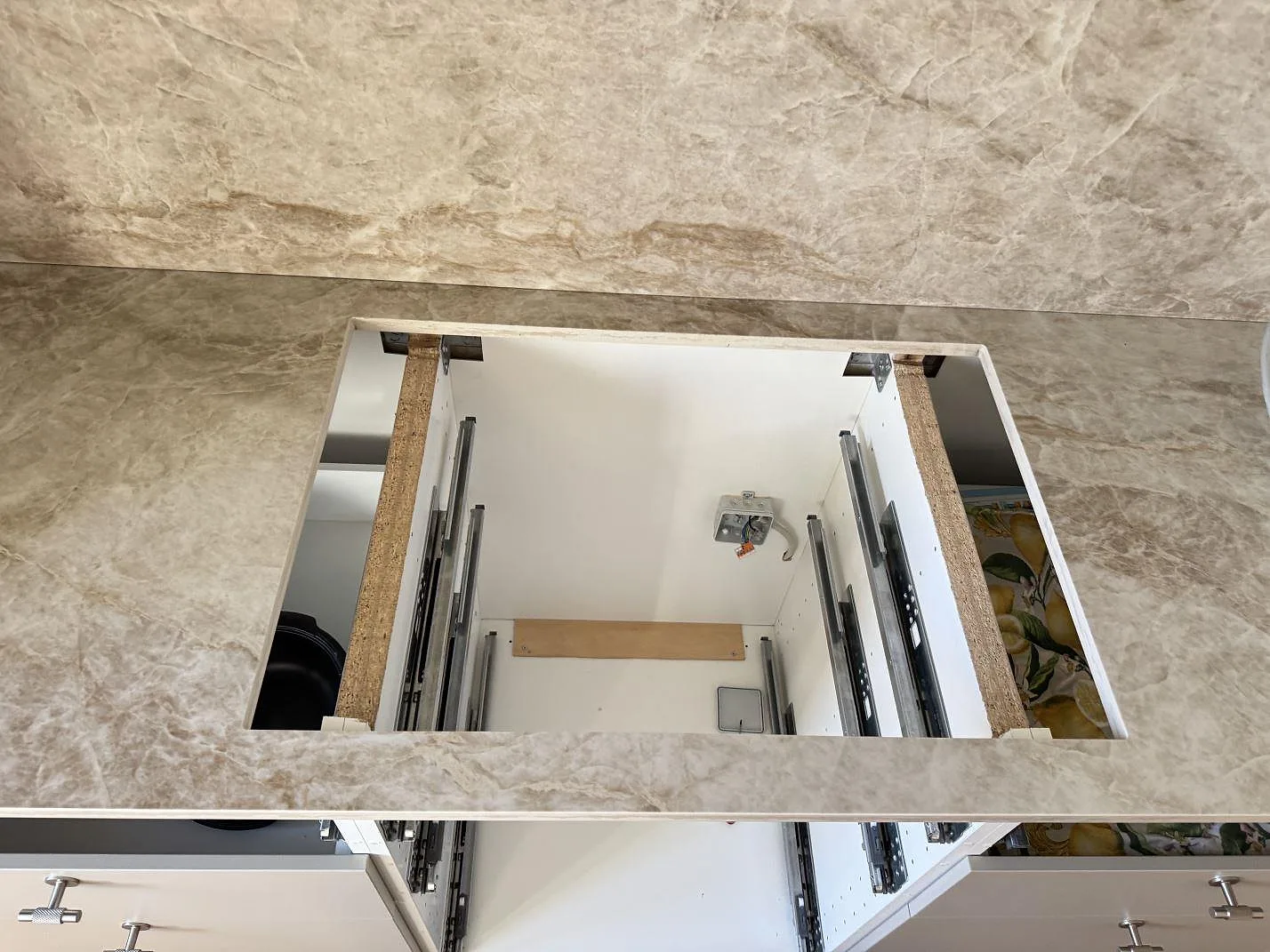 Køkkenbordplade i Dekton Taga, Virum – billede 4