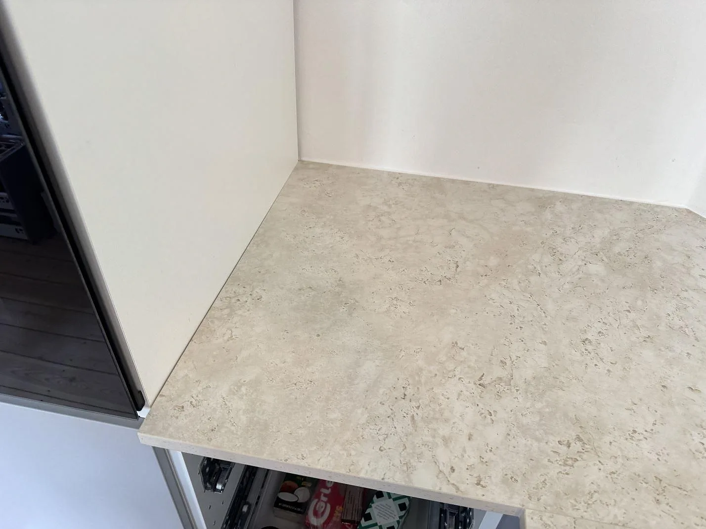 Køkkenbordplade i Dekton Tk05 Sabbia, Frederiksberg – billede 3