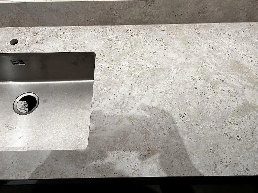 Køkkenbordplade i Dekton Tk05 Sabbia, Göteborg – billede 3