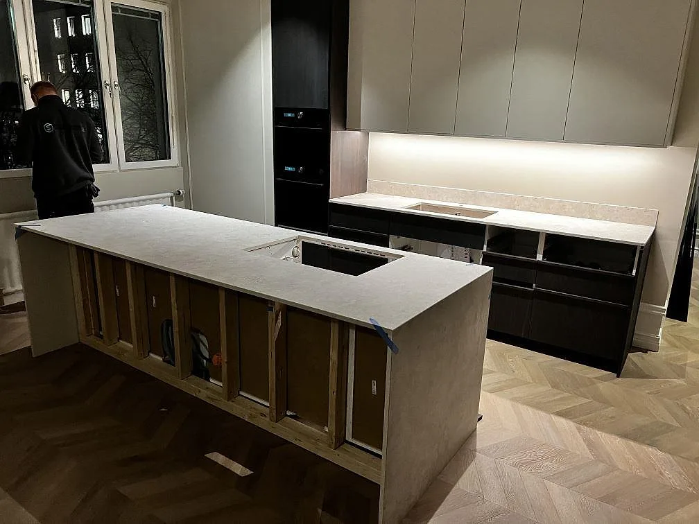 Køkkenbordplade i Dekton Tk05 Sabbia, Göteborg