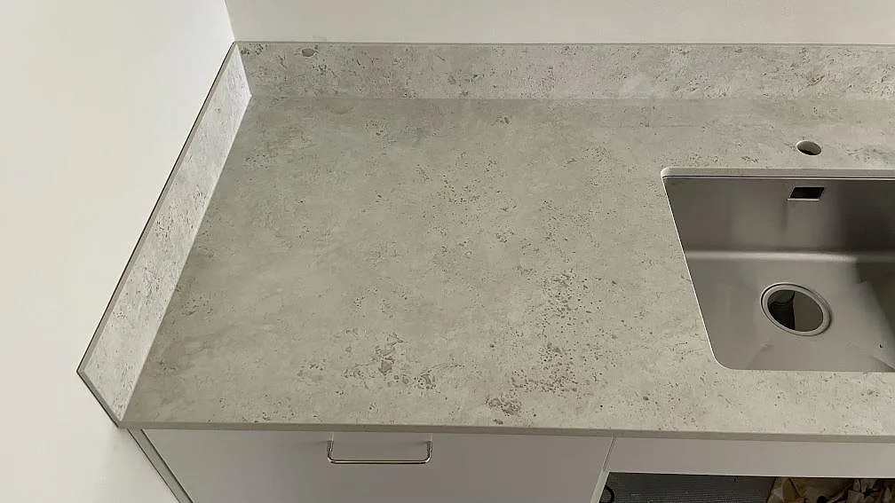 Køkkenbordplade i Dekton Tk05 Sabbia, Halmstad – billede 5