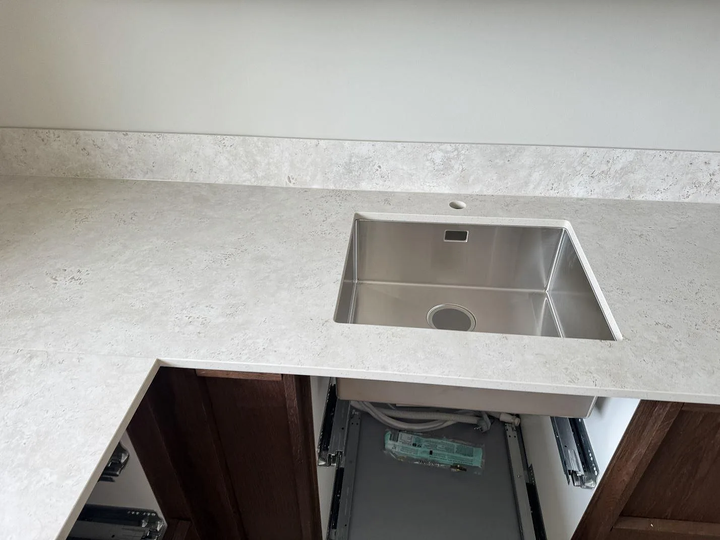 Køkkenbordplade i Dekton Tk05 Sabbia, Lindome – billede 5