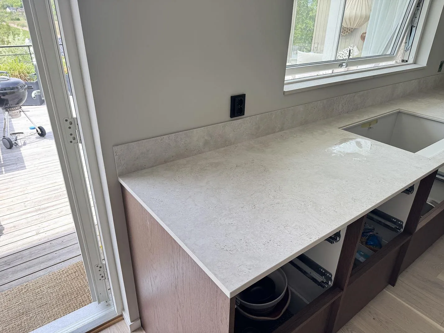 Køkkenbordplade i Dekton Tk05 Sabbia, Lindome – billede 2