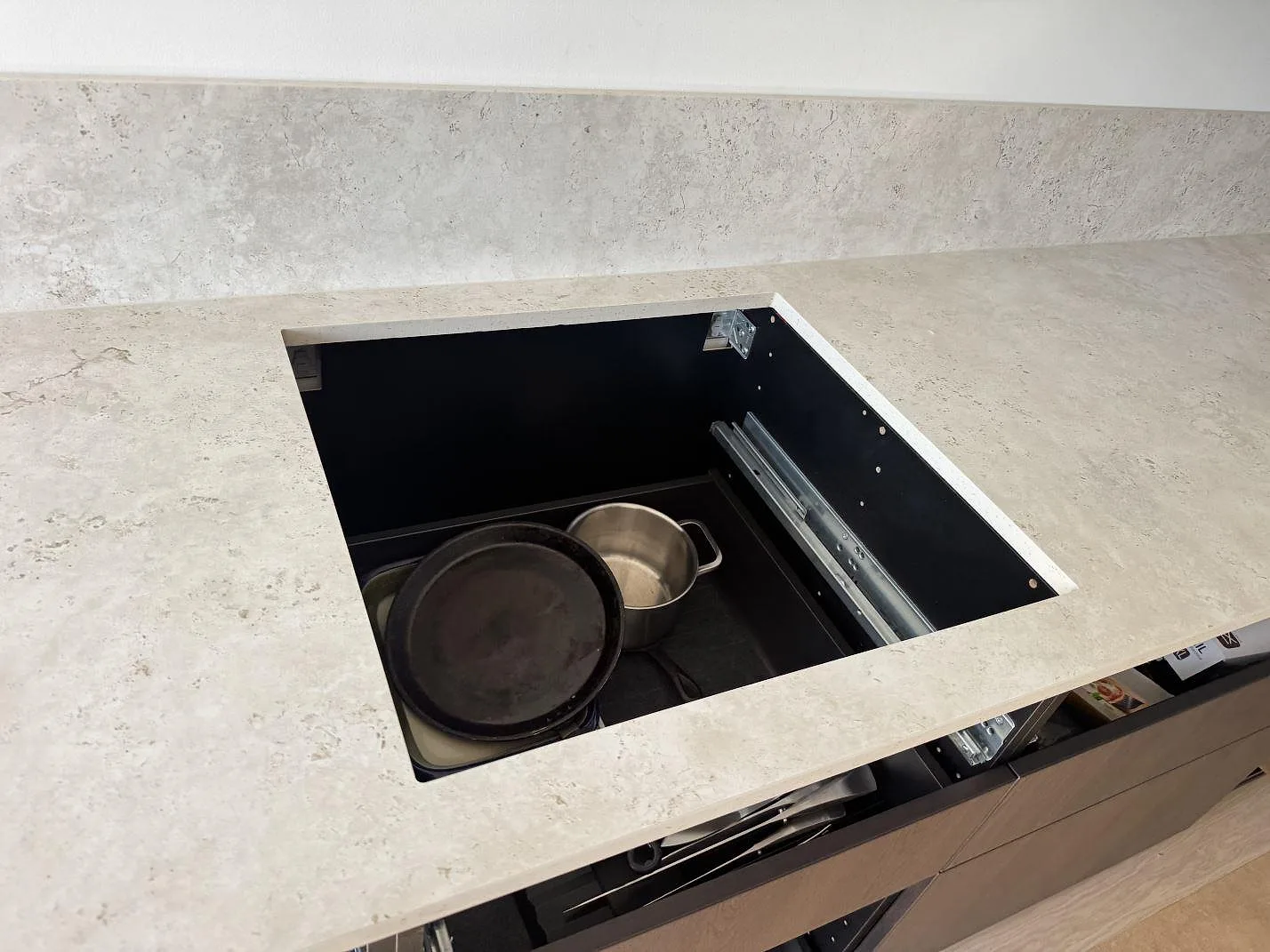 Køkkenbordplade i Dekton Tk05 Sabbia, Malmö – billede 6