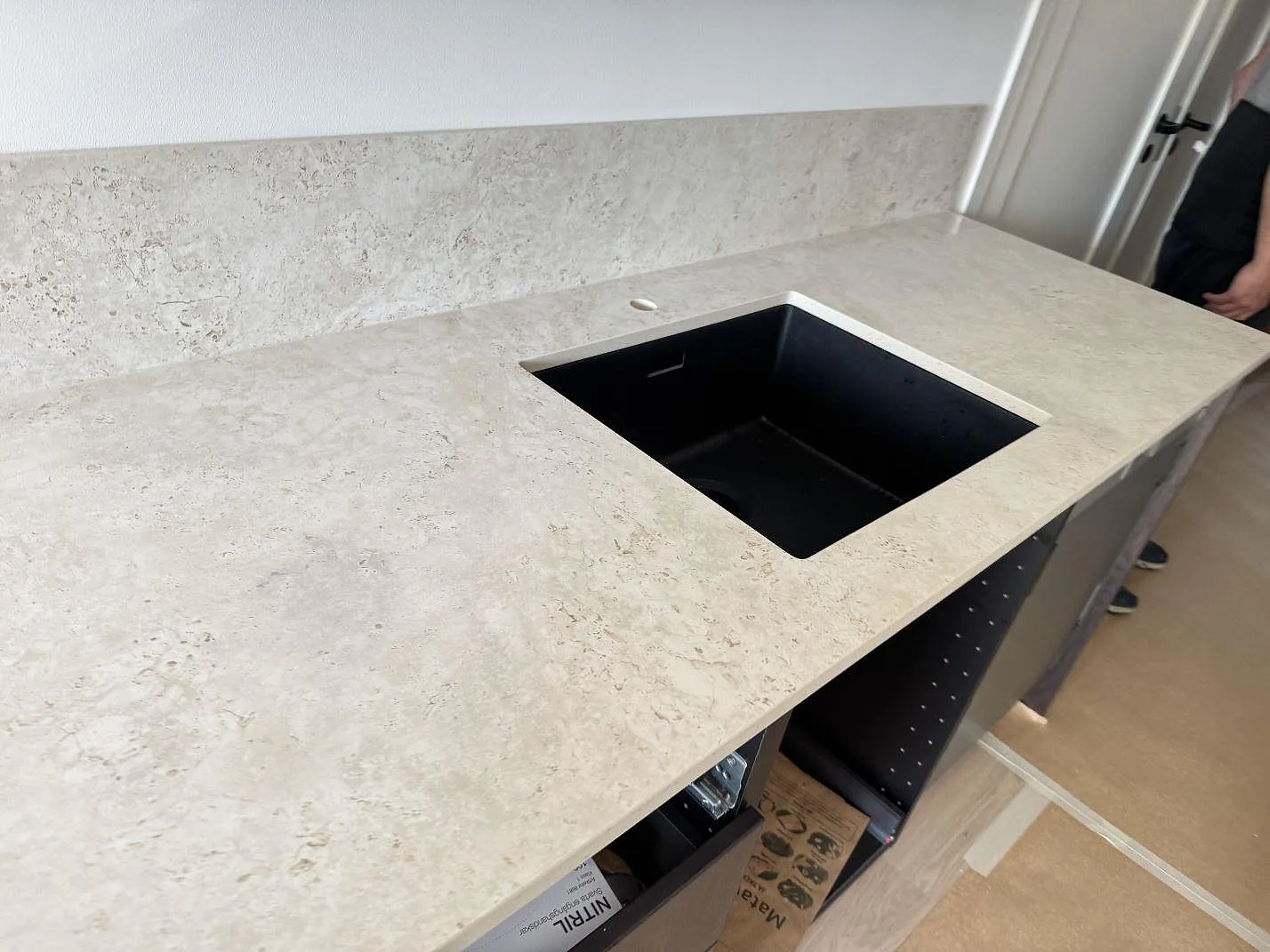 Køkkenbordplade i Dekton Tk05 Sabbia, Malmö – billede 3