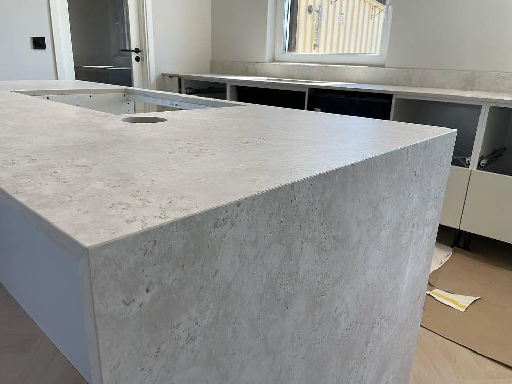 Køkkenbordplade i Dekton Tk05 Sabbia, Örebro – billede 7