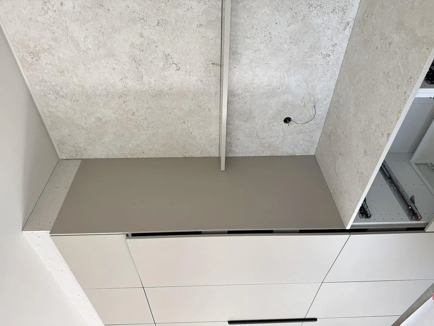 Køkkenbordplade i Dekton Tk05 Sabbia, Oxie – billede 6