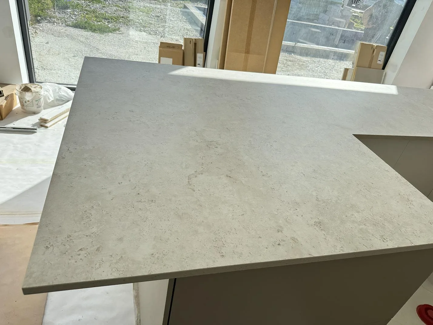 Køkkenbordplade i Dekton Tk05 Sabbia, Oxie – billede 3