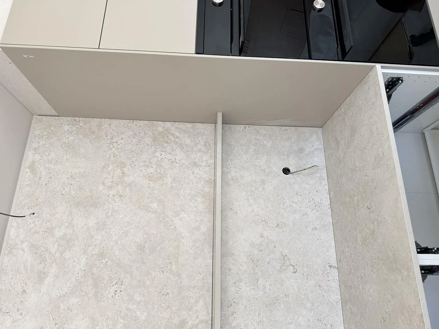 Køkkenbordplade i Dekton Tk05 Sabbia, Oxie – billede 8