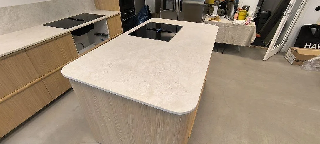 Køkkenbordplade i Dekton Tk05 Sabbia, Stockholm – billede 2