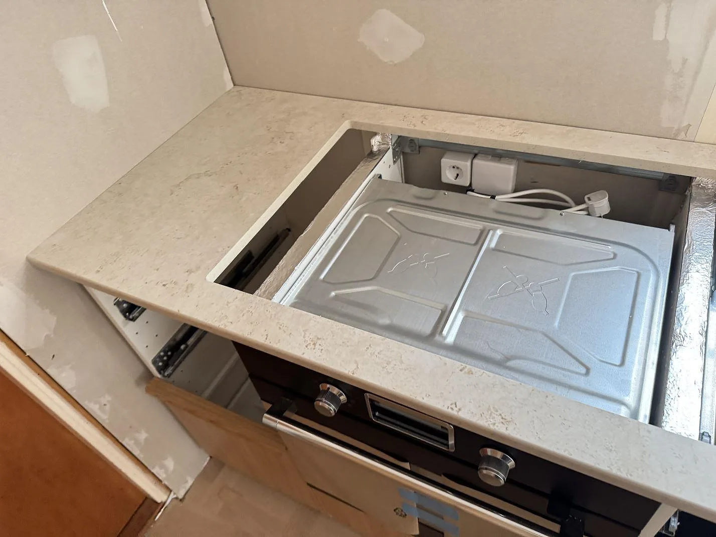 Køkkenbordplade i Dekton Tk05 Sabbia, Tollered – billede 7