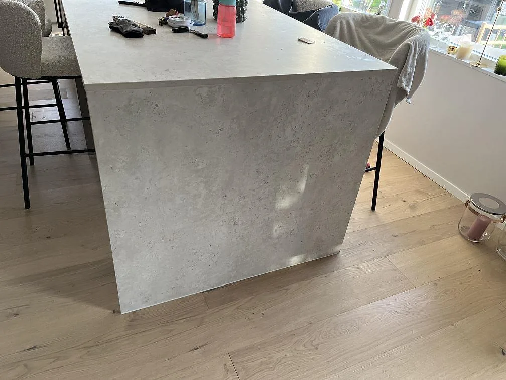 Køkkenbordplade i Dekton Tk05 Sabbia, Trångsund – billede 2