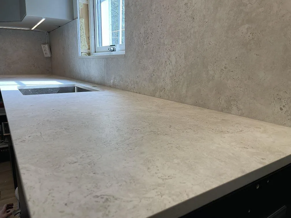 Køkkenbordplade i Dekton Tk05 Sabbia, Vaxholm – billede 5