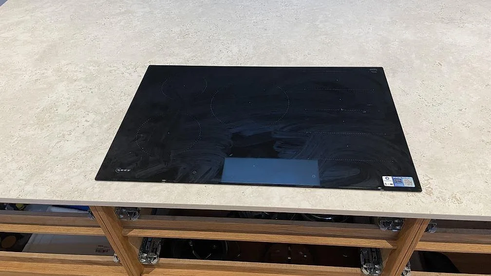 Køkkenbordplade i Dekton Tk05 Sabbia, Vejle – billede 5