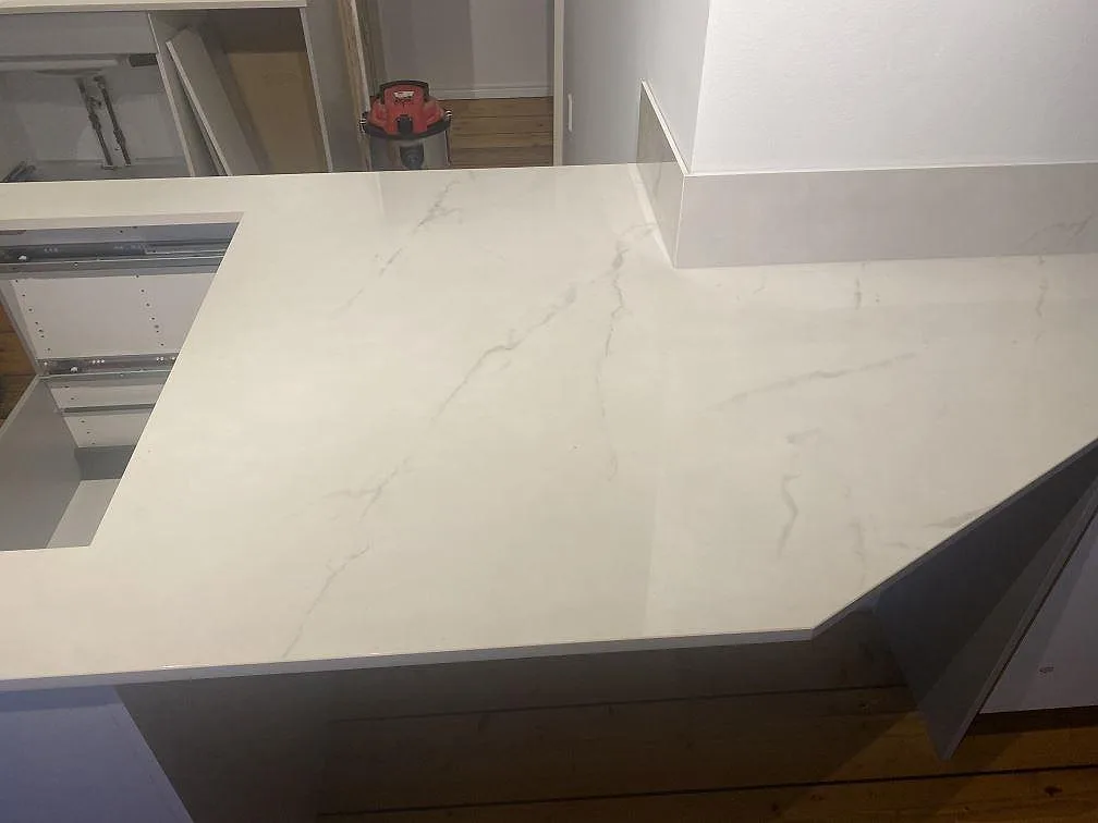 Køkkenbordplade i Dekton Tundra 19, Åsa – billede 5