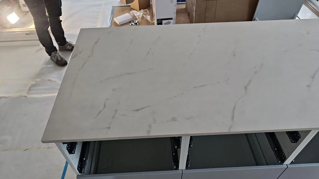 Køkkenbordplade i Dekton Tundra, Asmundtorp – billede 8