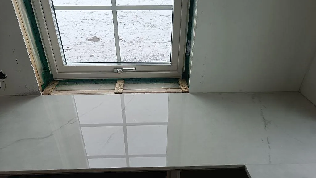 Køkkenbordplade i Dekton Tundra, Borås – billede 8