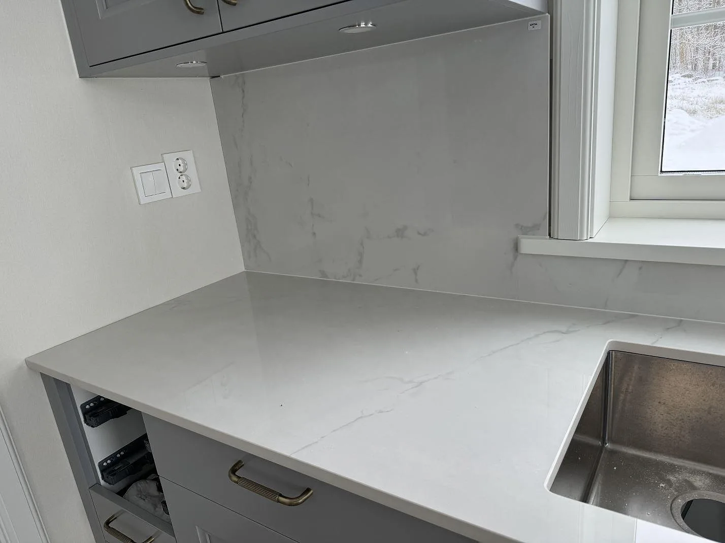 Køkkenbordplade i Dekton Tundra 19, Stråvalla – billede 2