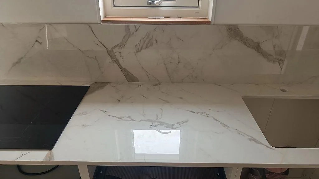 Køkkenbordplade i Dekton Vigil, Smygehamn – billede 4