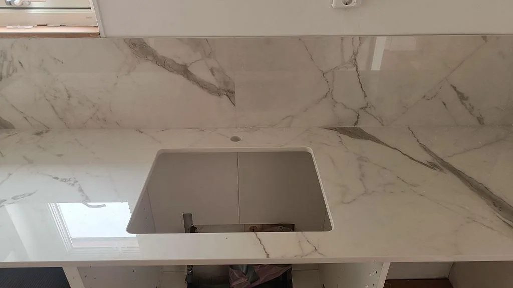 Køkkenbordplade i Dekton Vigil, Smygehamn – billede 5