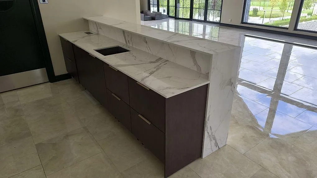 Gennemført projekt: Køkkenbordplade i Dekton Vigil, Upplands bro.