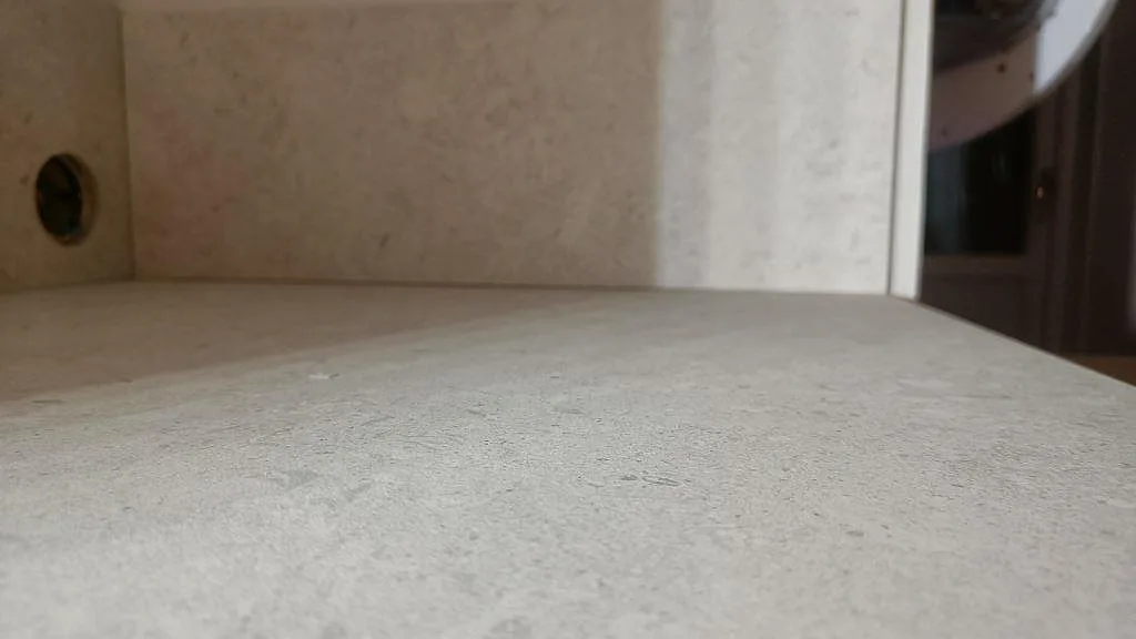 Køkkenbordplade i Dekton VK01 Nebbia, Asarum – billede 8