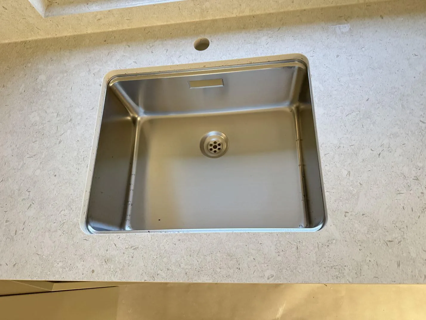 Køkkenbordplade i Dekton VK01 Nebbia, Bjärred – billede 3