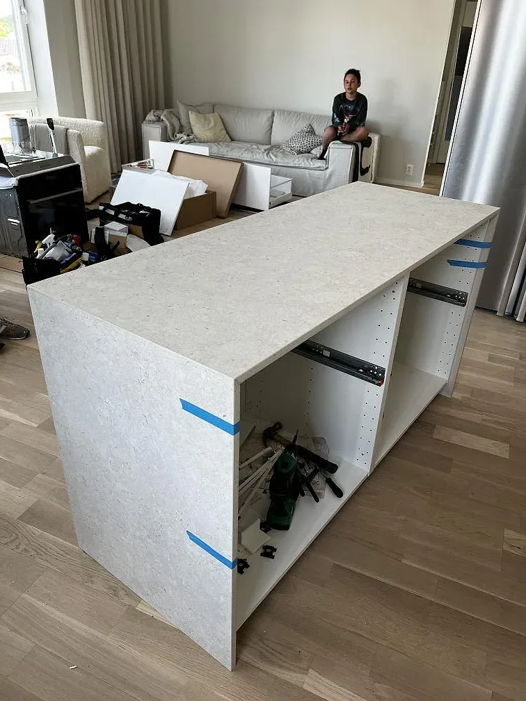 Køkkenbordplade i Dekton VK01 Nebbia, Värnamo – billede 7