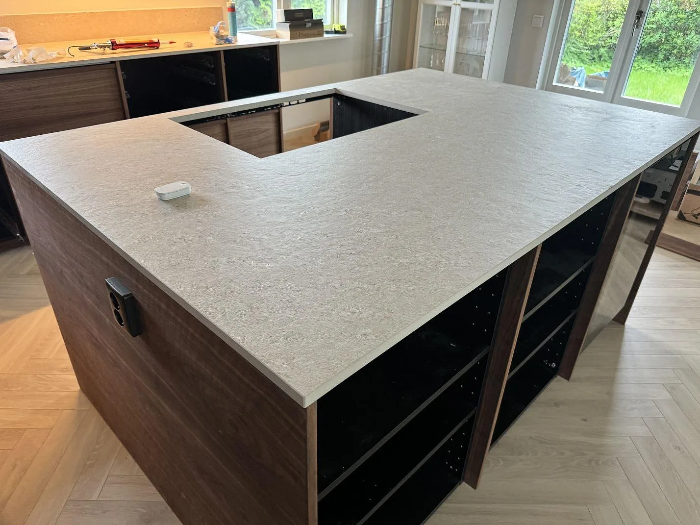 Køkkenbordplade i Dekton Vk02 Avorio, Färlöv – billede 2