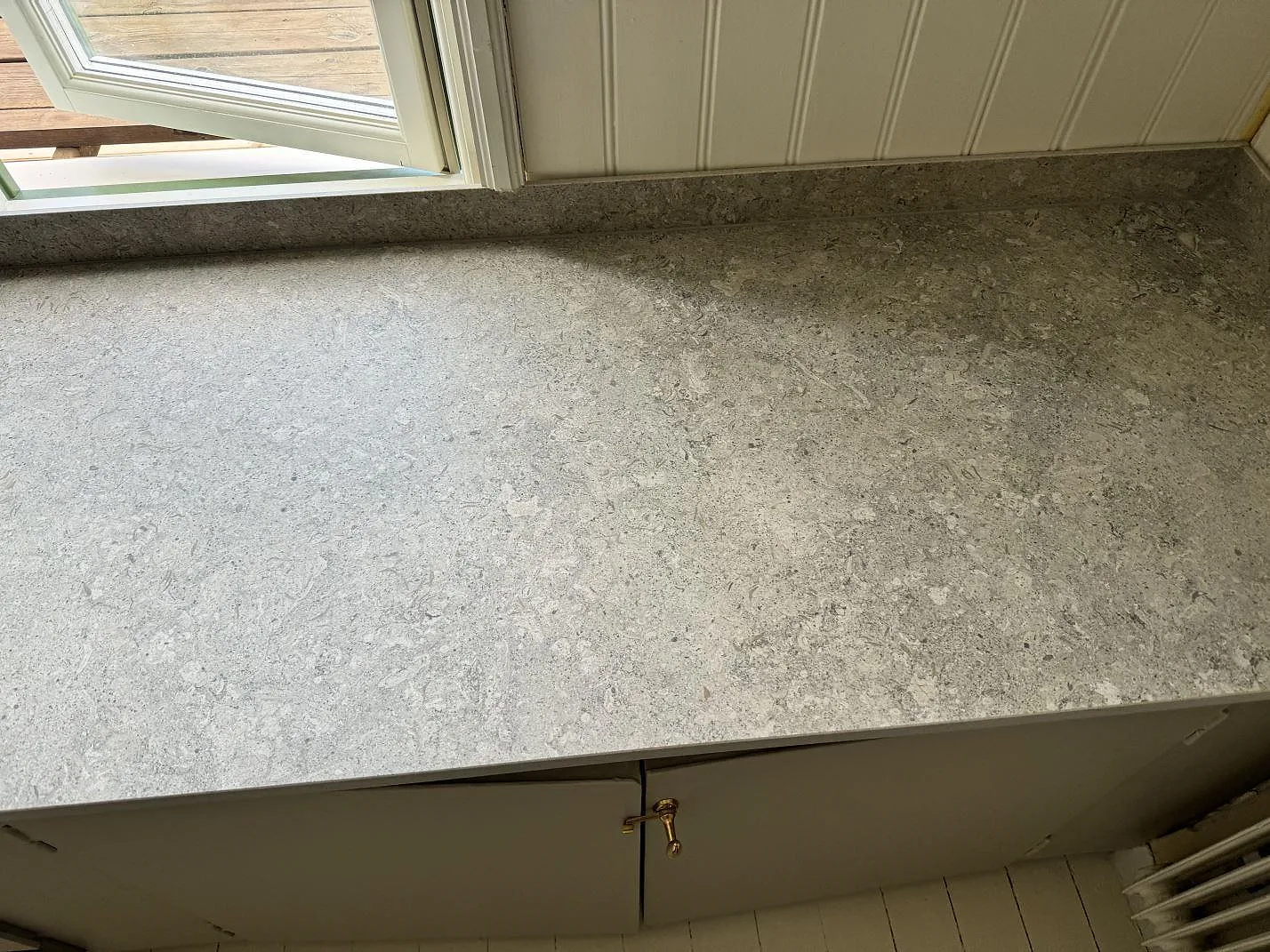 Køkkenbordplade i Dekton VK03 Grigio, Alingsås – billede 6