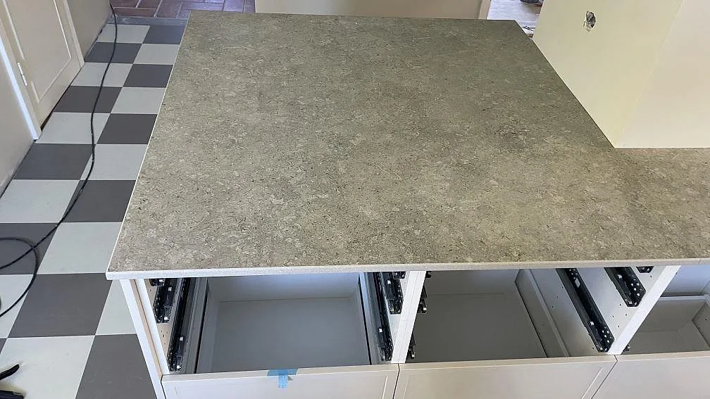 Køkkenbordplade i Dekton VK03 Grigio, Kävlinge – billede 5