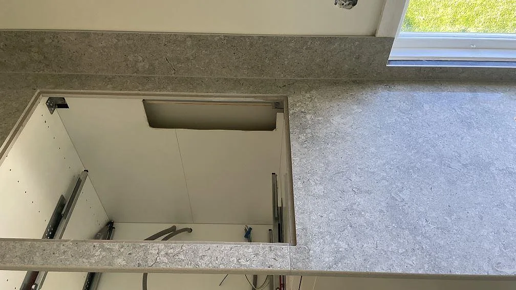 Køkkenbordplade i Dekton VK03 Grigio, Kävlinge – billede 7