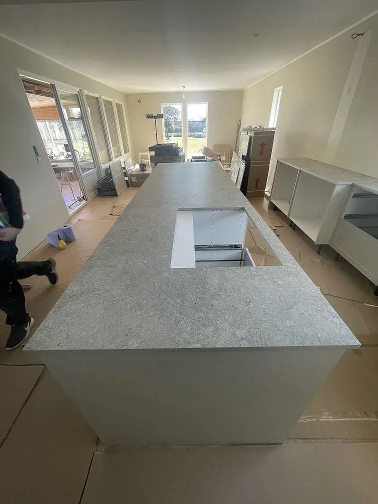 Køkkenbordplade i Dekton VK03 Grigio, Kristianstad – billede 2