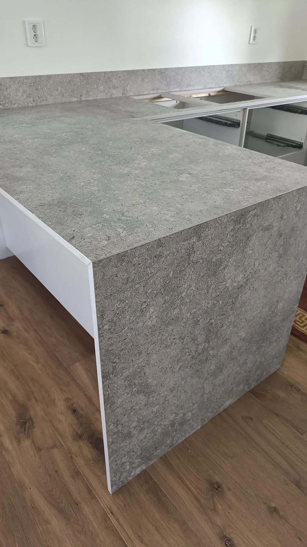 Køkkenbordplade i Dekton VK03 Grigio, Malmö – billede 2