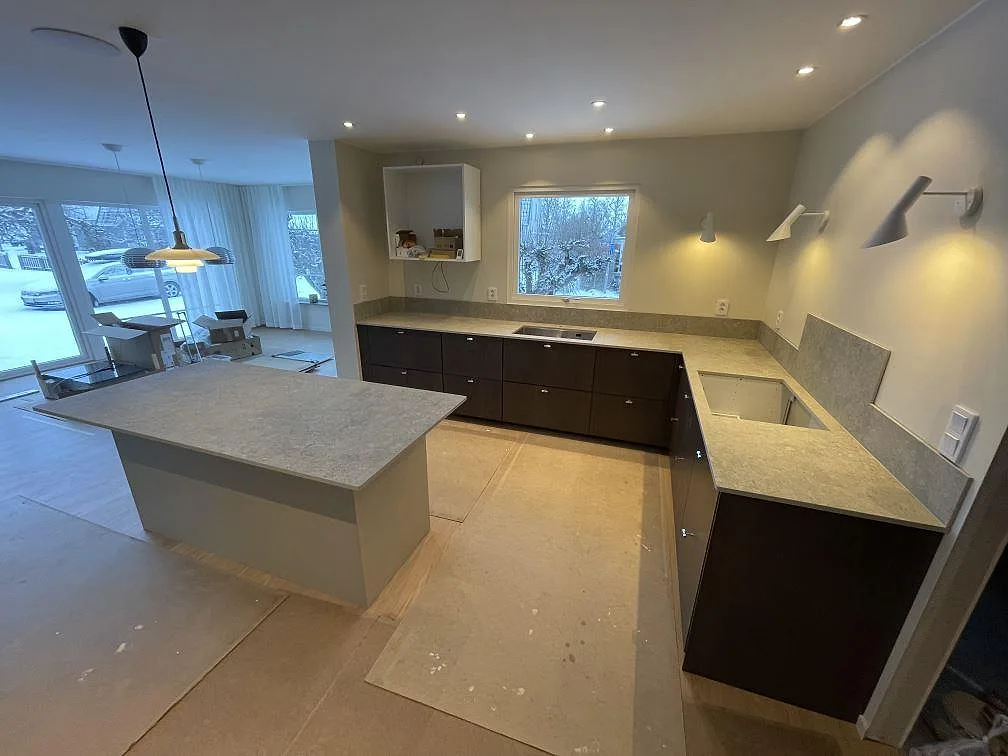 Køkkenbordplade i Dekton VK03 Grigio, Vreta Kloster – billede 2