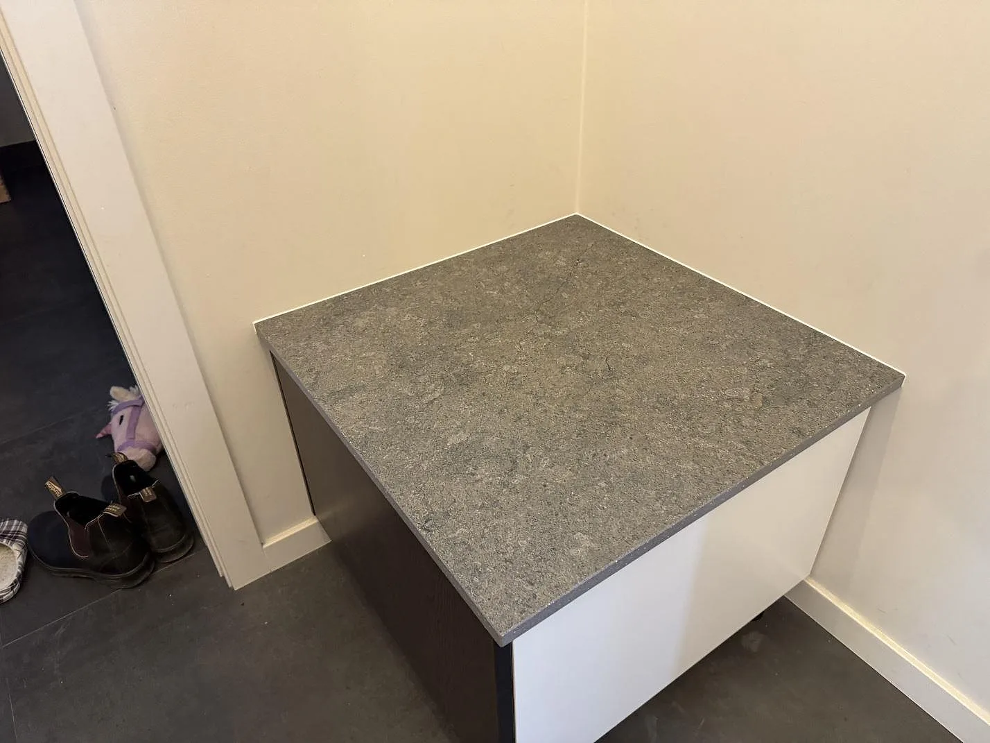 Bordplade i Dekton Vk04 Grafite, Alingsås – billede 3