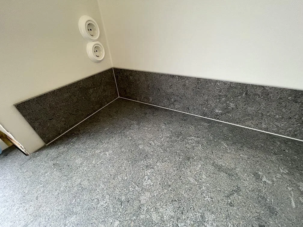 Køkkenbordplade i Dekton VK04 Grafite, Hägersten – billede 3
